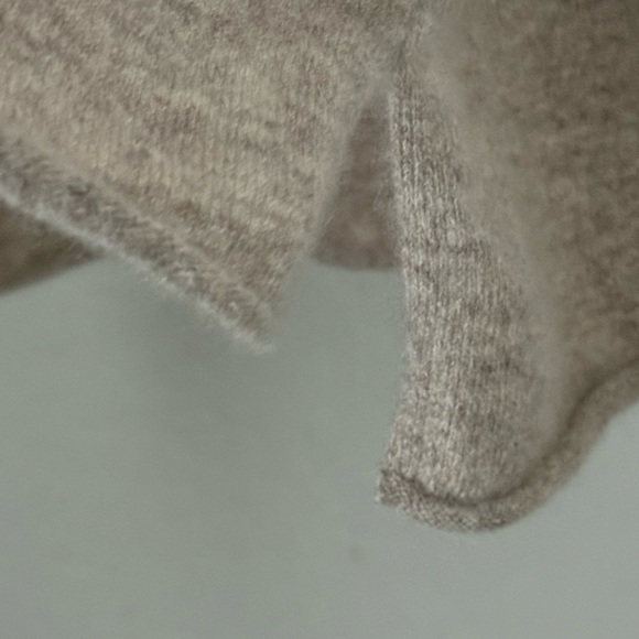 James Perse Oatmeal 100% Cashmere Relaxed Luxurious Pullover Size 2 Medium - Picture 5 of 9